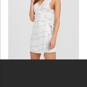 RVCA wrap dress NWT LG